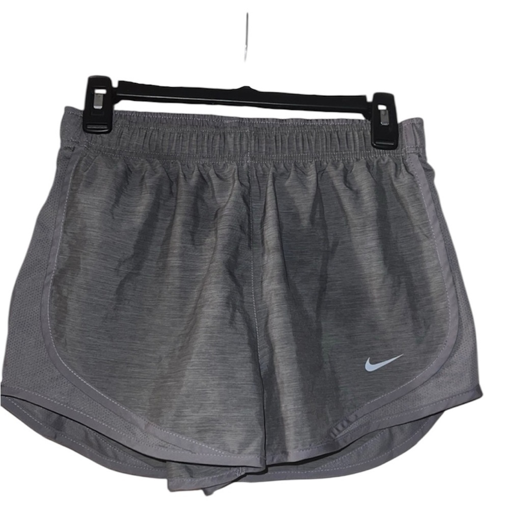 (EUC) GRAY NIKE SHORTS SZ S